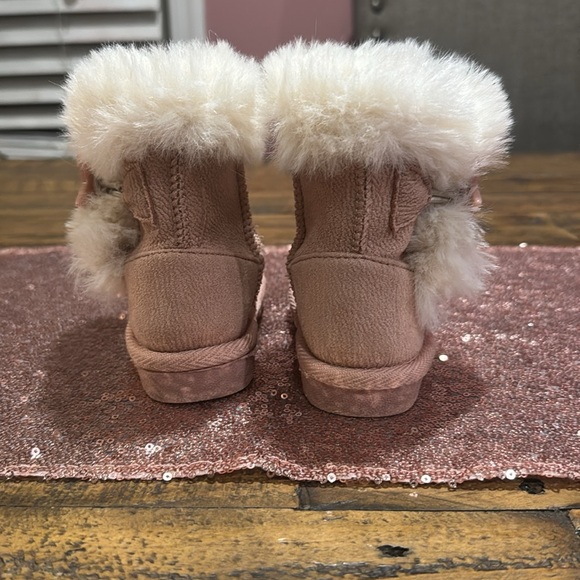 Cozy Pink Kids' Boots with Faux Fur Trim - Picture 6 of 7